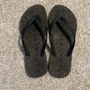 Brand New Asporruguesas flip flops